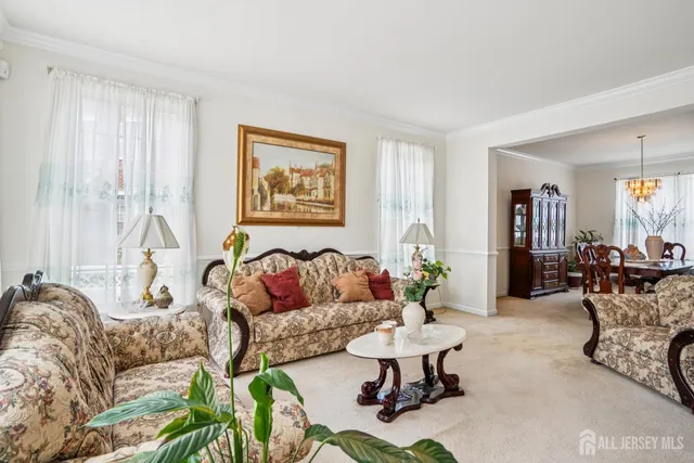 $900,000 | 2 Golfview Court, Monroe Township, NJ 08831