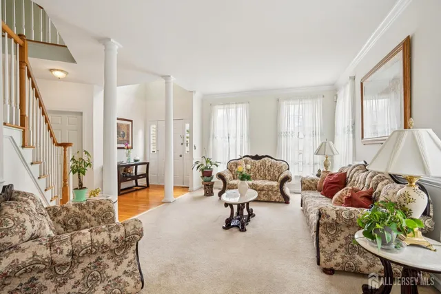 $900,000 | 2 Golfview Court, Monroe Township, NJ 08831