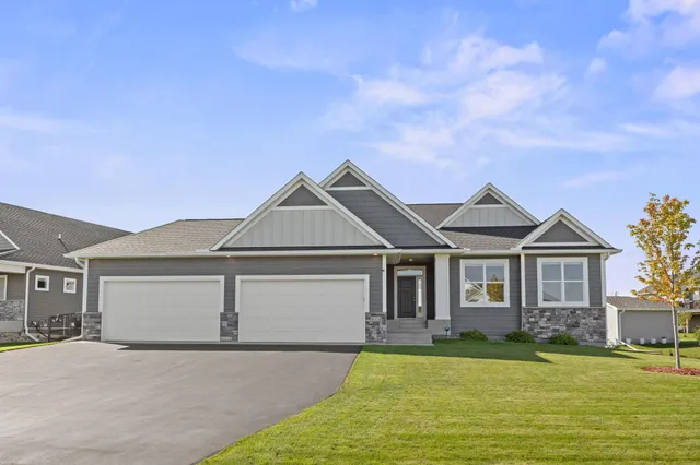$750,000 | 4334 86th Street Northeast, Monticello, MN 55362
