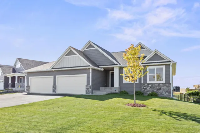 $750,000 | 4334 86th Street Northeast, Monticello, MN 55362