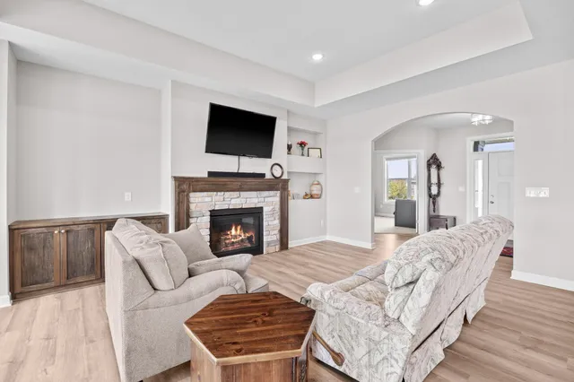 $750,000 | 4334 86th Street Northeast, Monticello, MN 55362