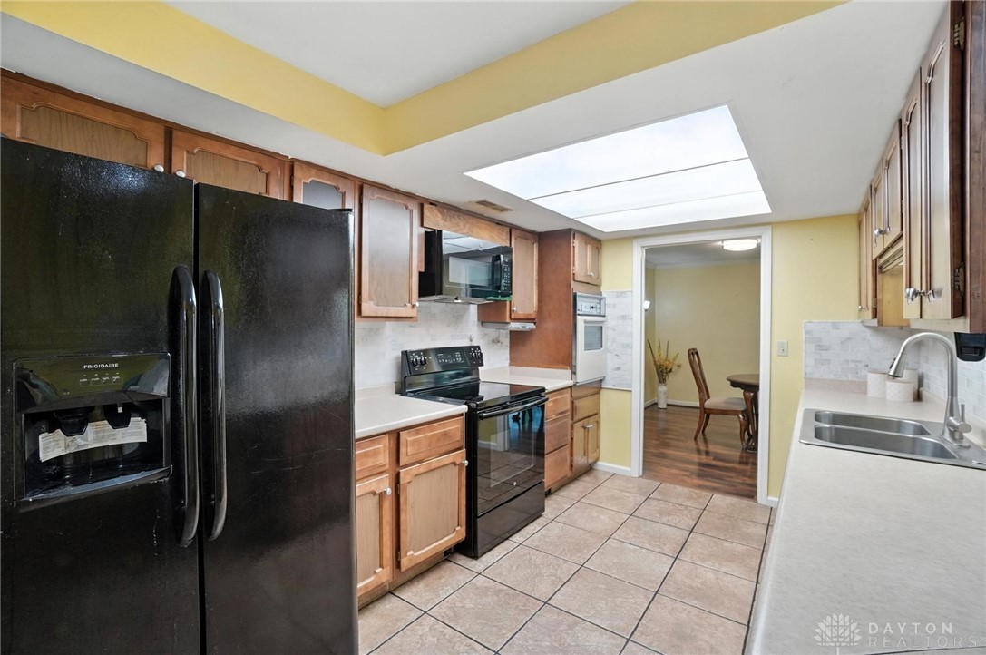 7339 Mohawk Trail Road Dayton, OH 45459 - Photo 8 of 34 Gallery Image 8