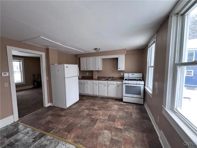 $1,200 | 89-93 East 5th Street, Unit 91, Oswego, NY 13126