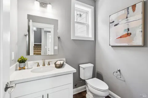 $825,000 | 117 Grayson Way, Healdsburg, CA 95448