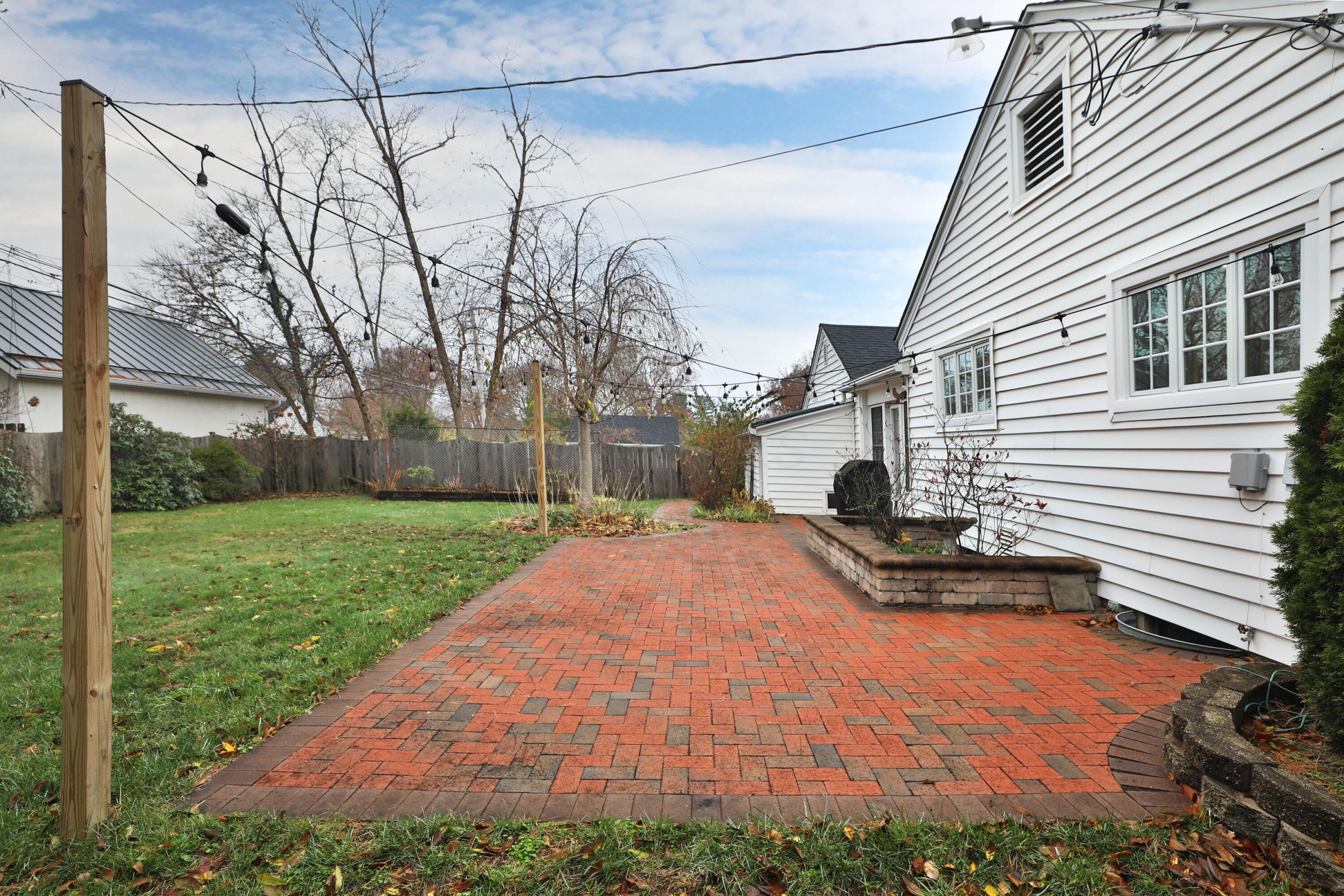 125 Sheffield Road Columbus, OH 43214 - Photo 56 of 60 Patio