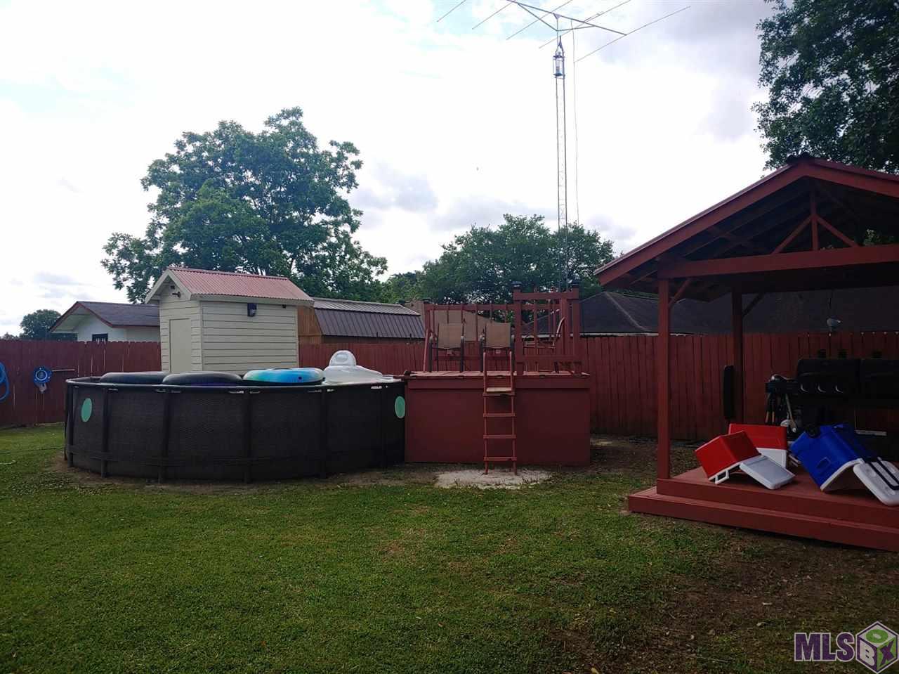 312 Lakecrest Avenue Baton Rouge, LA 70807 - Photo 18 of 22 Backyard - Privacy Fence
