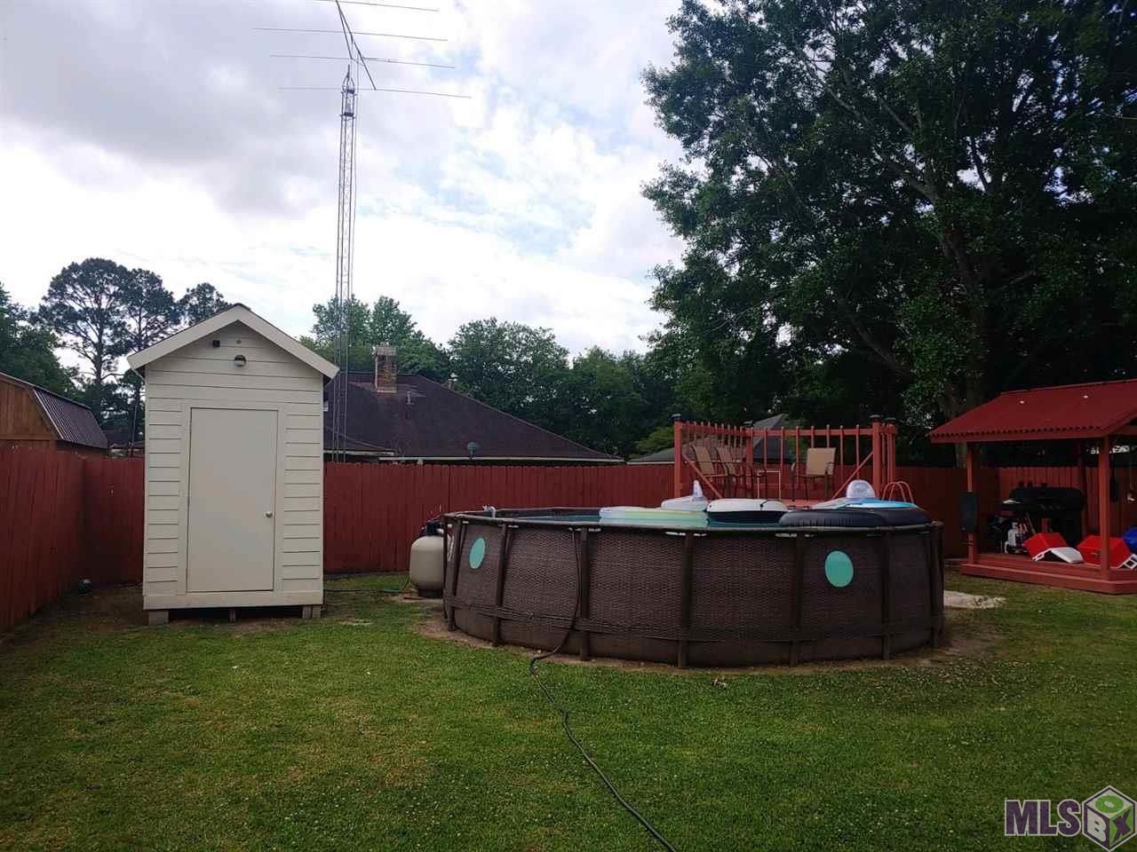 312 Lakecrest Avenue Baton Rouge, LA 70807 - Photo 19 of 22 6 x 8 Storage - Backyard