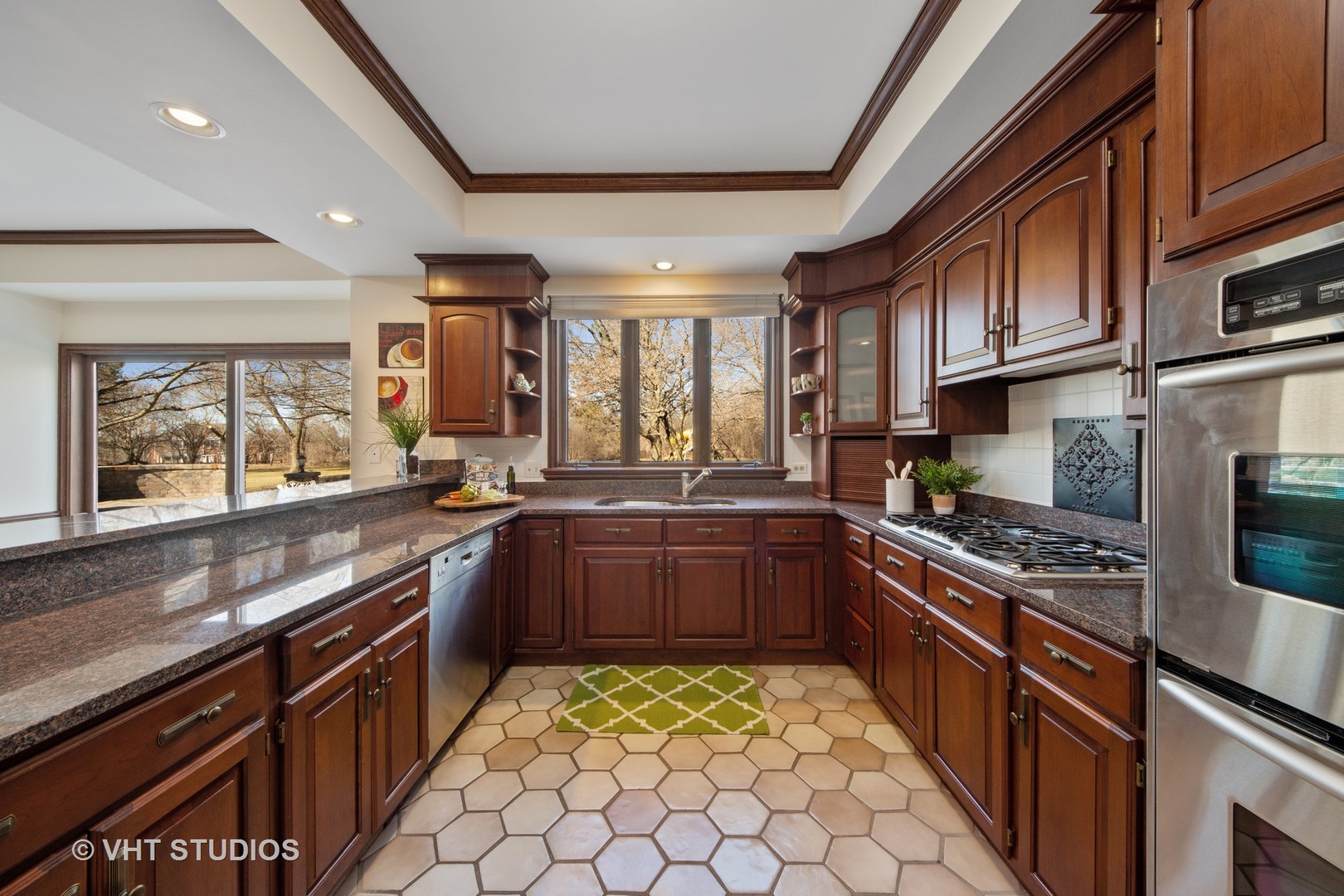 1020 Cortbridge Road Inverness, IL 60067 - Photo 6 of 50