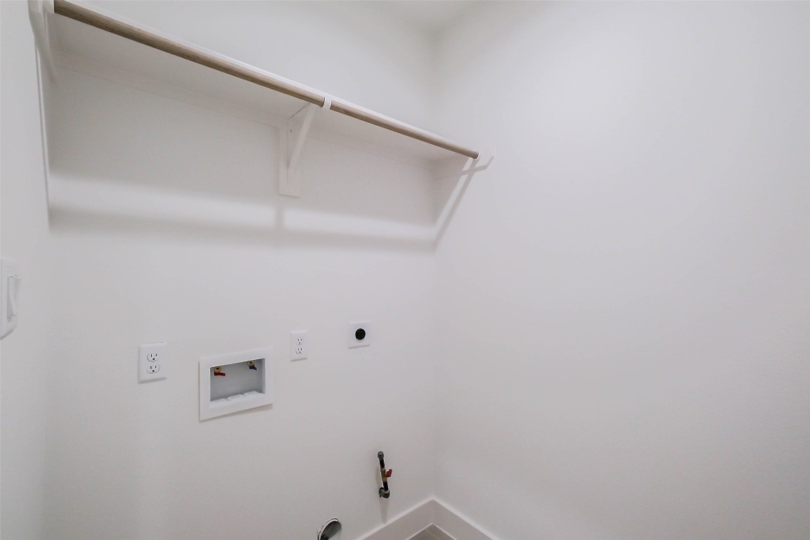 5703 B Balbo Street Houston, TX 77091 - Photo 36 of 46 a view of small space