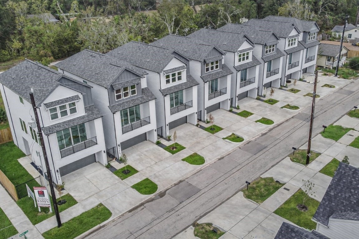5703 B Balbo Street Houston, TX 77091 - Photo 46 of 46 a view of yard with patio