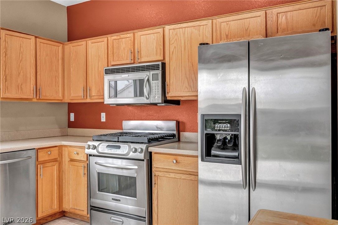 1132 Castle Point Avenue Henderson, NV 89074 - Photo 9 of 59