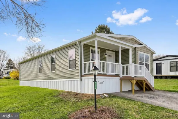 $169,900 | 304 Landola Avenue, Mount Wolf, PA 17347