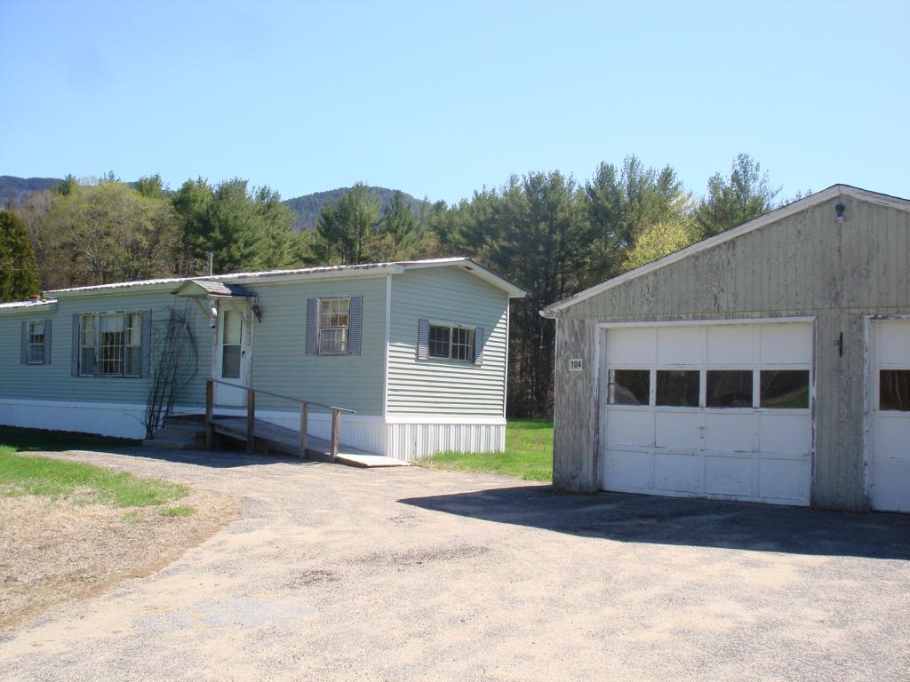 104 Stinson Lake Road Rumney, NH 03266 - Photo 1 of 20 Gallery Image 1