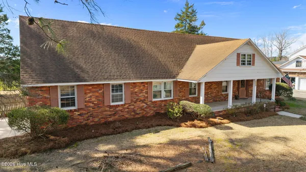 $325,000 | 1700 Hardee Road, Kinston, NC 28504
