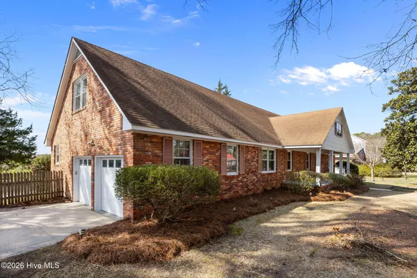 $325,000 | 1700 Hardee Road, Kinston, NC 28504