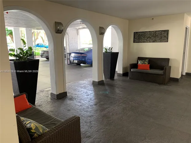 $2,400 | 650 Northeast 64th Street, Unit G607, Miami, FL 33138