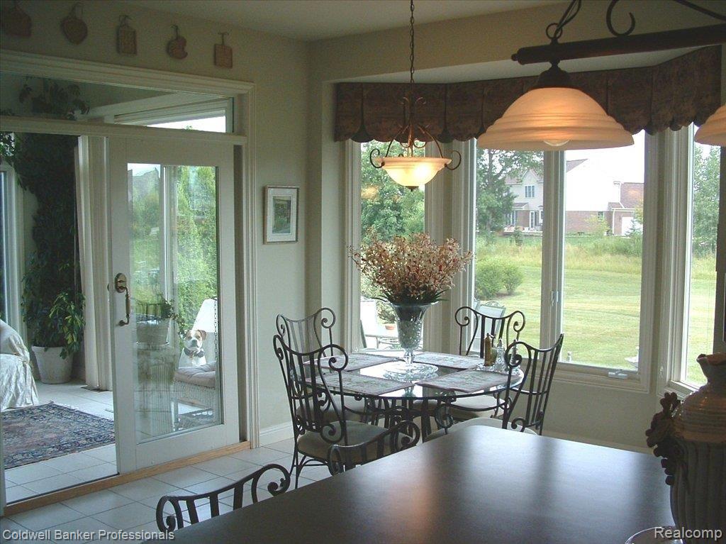 48090 Inveraray Road Canton, MI 48188 - Photo 9 of 12 INVERARAY 48090 NOOK