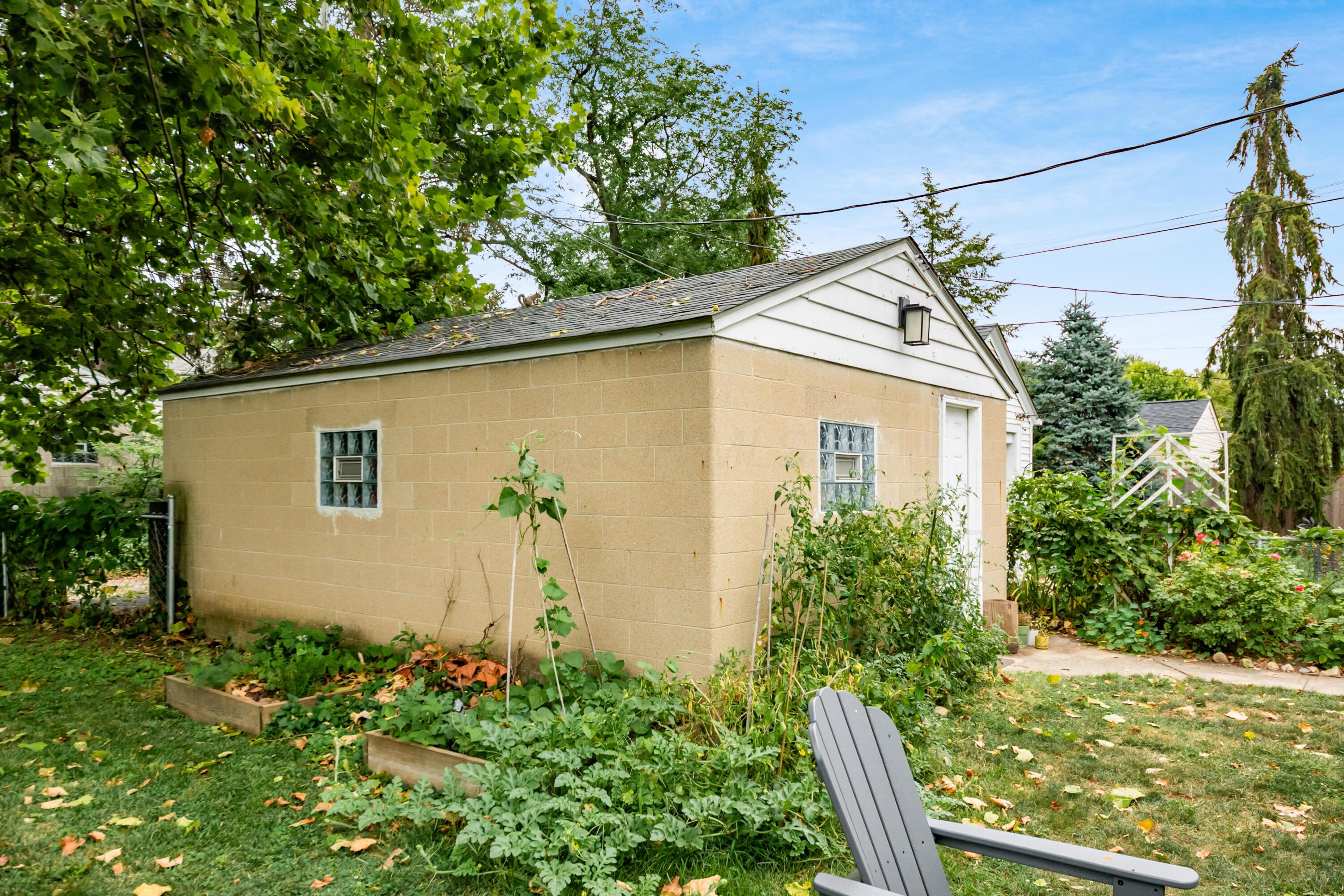 464 Crestview Road Columbus, OH 43202 - Photo 34 of 46 033_4f7a4a_L 462 Crestview008