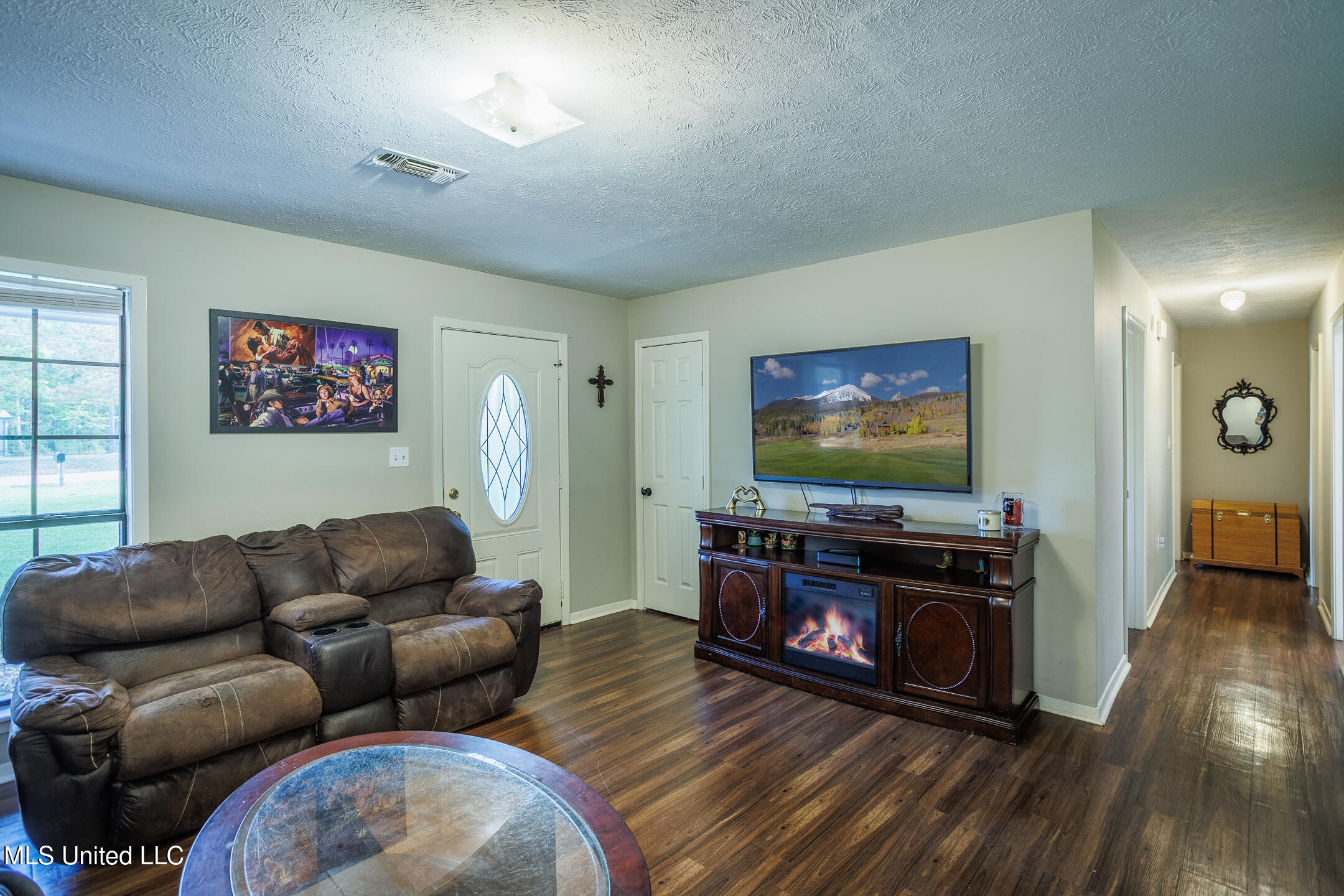 413 Mallard Point Brandon, MS 39042 - Photo 3 of 19 Living Room