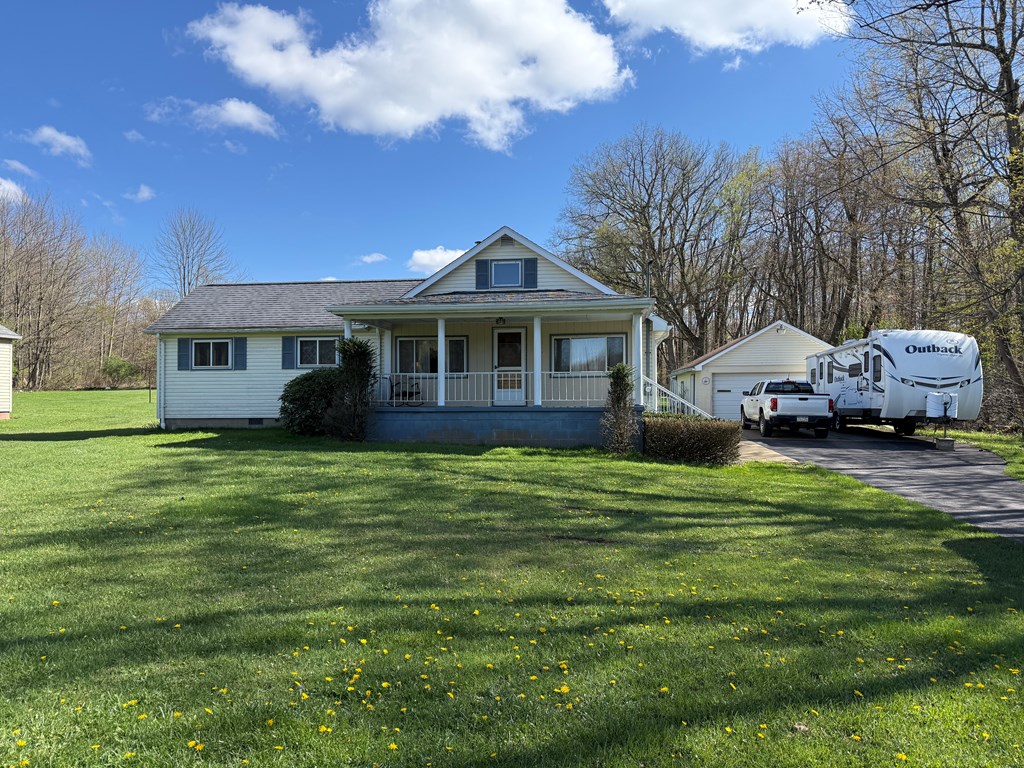 404 Keely Road Franklin, PA 16323 - Photo 4 of 35