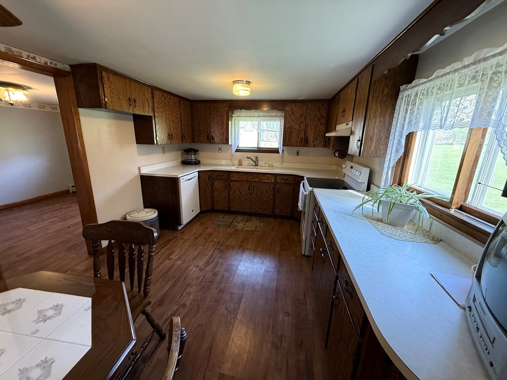 404 Keely Road Franklin, PA 16323 - Photo 9 of 35