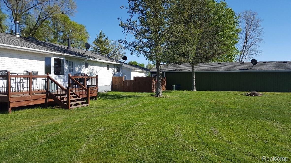 8945 North Robb Road Fowlerville, MI 48836 - Photo 2 of 9 Robb 1.jpg