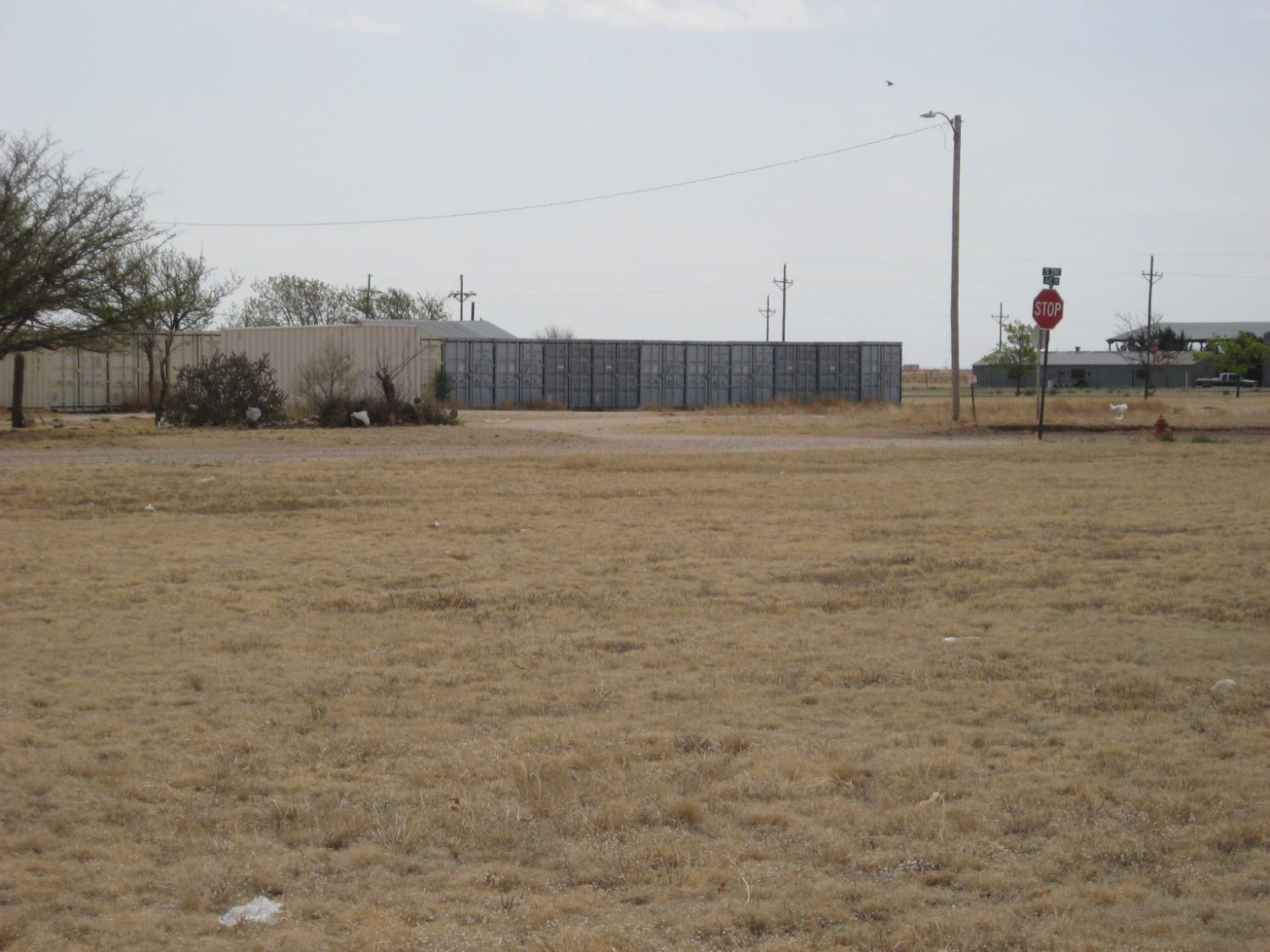 501 Ave M Ralls, TX 79357 - Photo 3 of 4 a view of a terrace