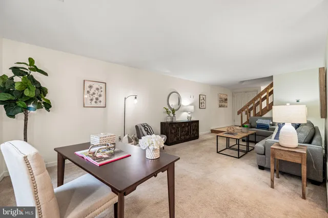 $485,000 | 71 Oak Knoll Drive, Unit 71, Berwyn, PA 19312