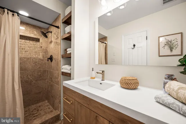 $485,000 | 71 Oak Knoll Drive, Unit 71, Berwyn, PA 19312