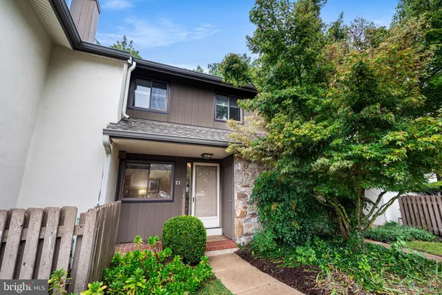 $485,000 | 71 Oak Knoll Drive, Unit 71, Berwyn, PA 19312