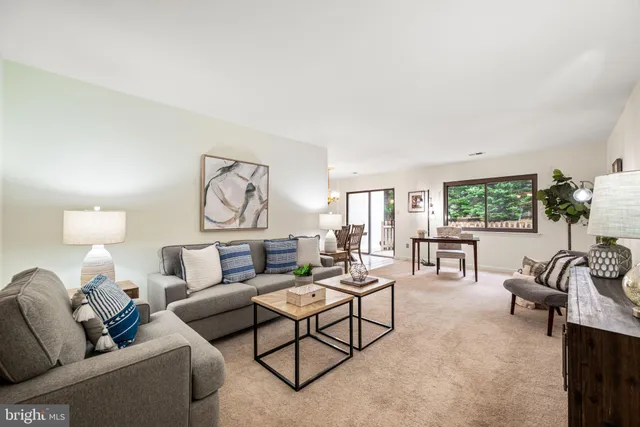 $485,000 | 71 Oak Knoll Drive, Unit 71, Berwyn, PA 19312