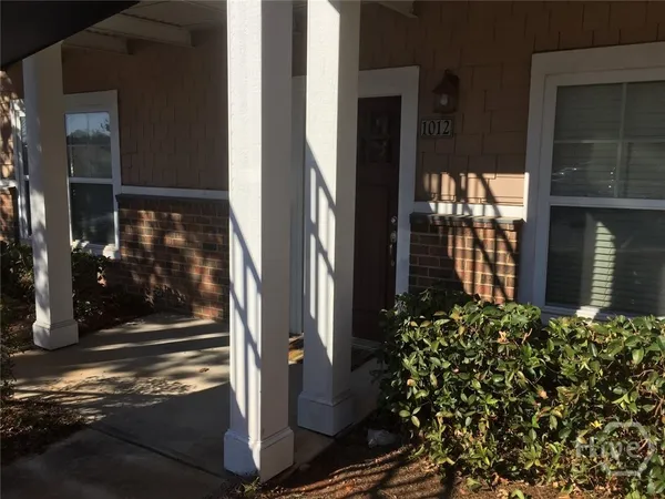 $1,900 | 1035 South Barnett Shoals Road, Unit 1012, Athens, GA 30605
