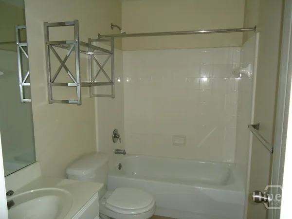 $1,900 | 1035 South Barnett Shoals Road, Unit 1012, Athens, GA 30605
