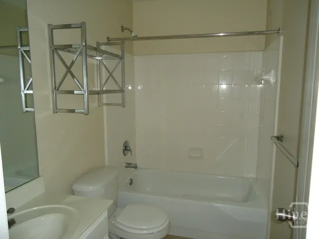 $2,100 | 1035 South Barnett Shoals Road, Unit 1012, Athens, GA 30605