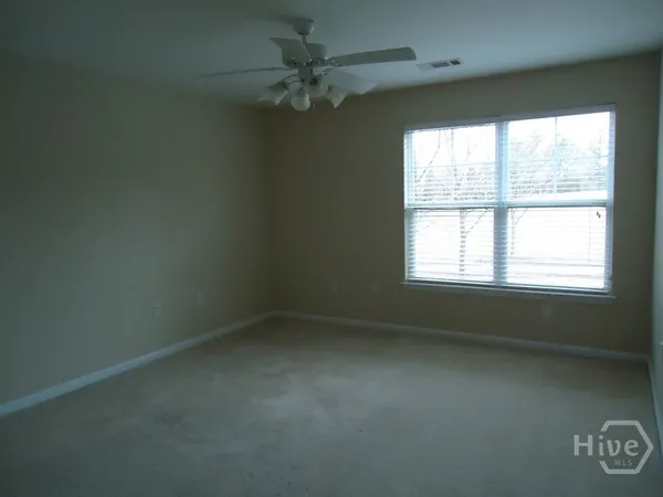 $1,900 | 1035 South Barnett Shoals Road, Unit 1012, Athens, GA 30605