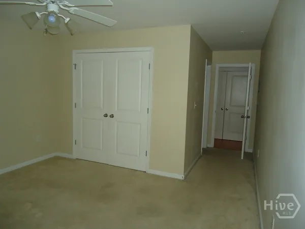 $1,900 | 1035 South Barnett Shoals Road, Unit 1012, Athens, GA 30605