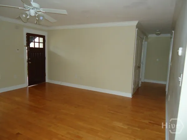 $1,900 | 1035 South Barnett Shoals Road, Unit 1012, Athens, GA 30605