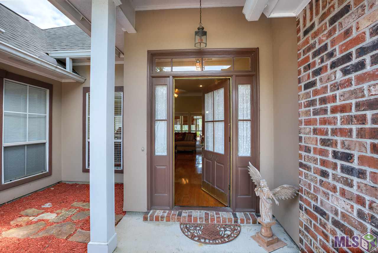 10616 Ridgebrook Avenue Baton Rouge, LA 70809 - Photo 4 of 19