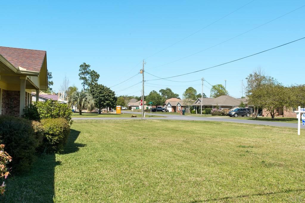 2015 Frontera Street Navarre, FL 32566 - Photo 5 of 31