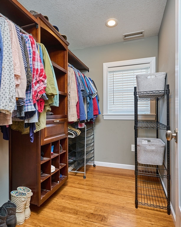 28 Robert Street Chicopee, MA 01020 - Photo 17 of 32