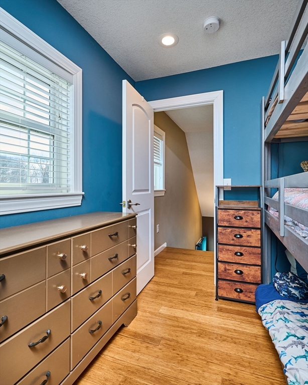 28 Robert Street Chicopee, MA 01020 - Photo 19 of 32