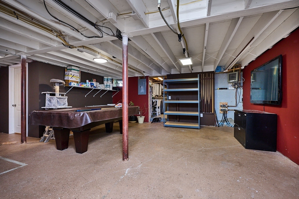 28 Robert Street Chicopee, MA 01020 - Photo 21 of 32