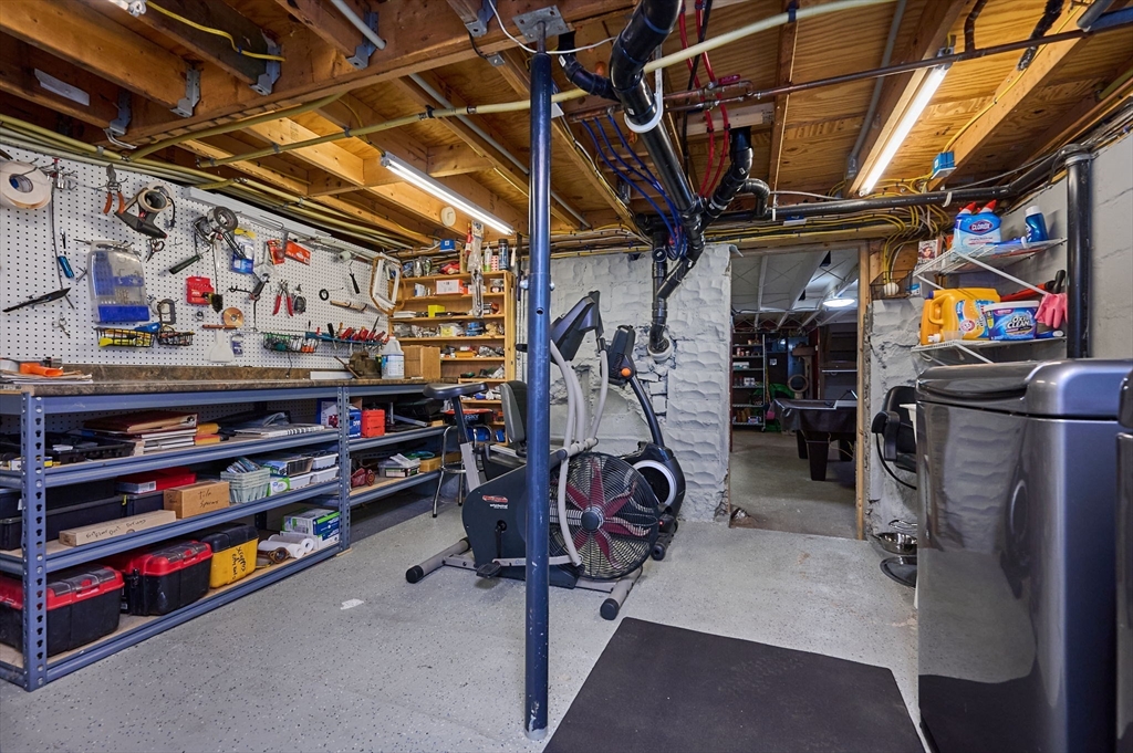 28 Robert Street Chicopee, MA 01020 - Photo 22 of 32