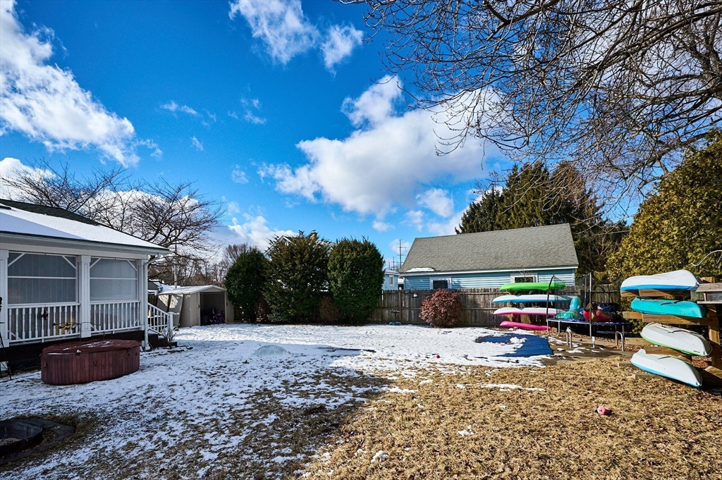 28 Robert Street Chicopee, MA 01020 - Photo 25 of 32