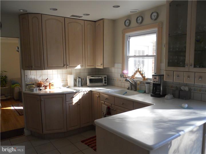 3597 Spring Run Road Huntingdon Valley, PA 19006 - Photo 10 of 19 Kitchen