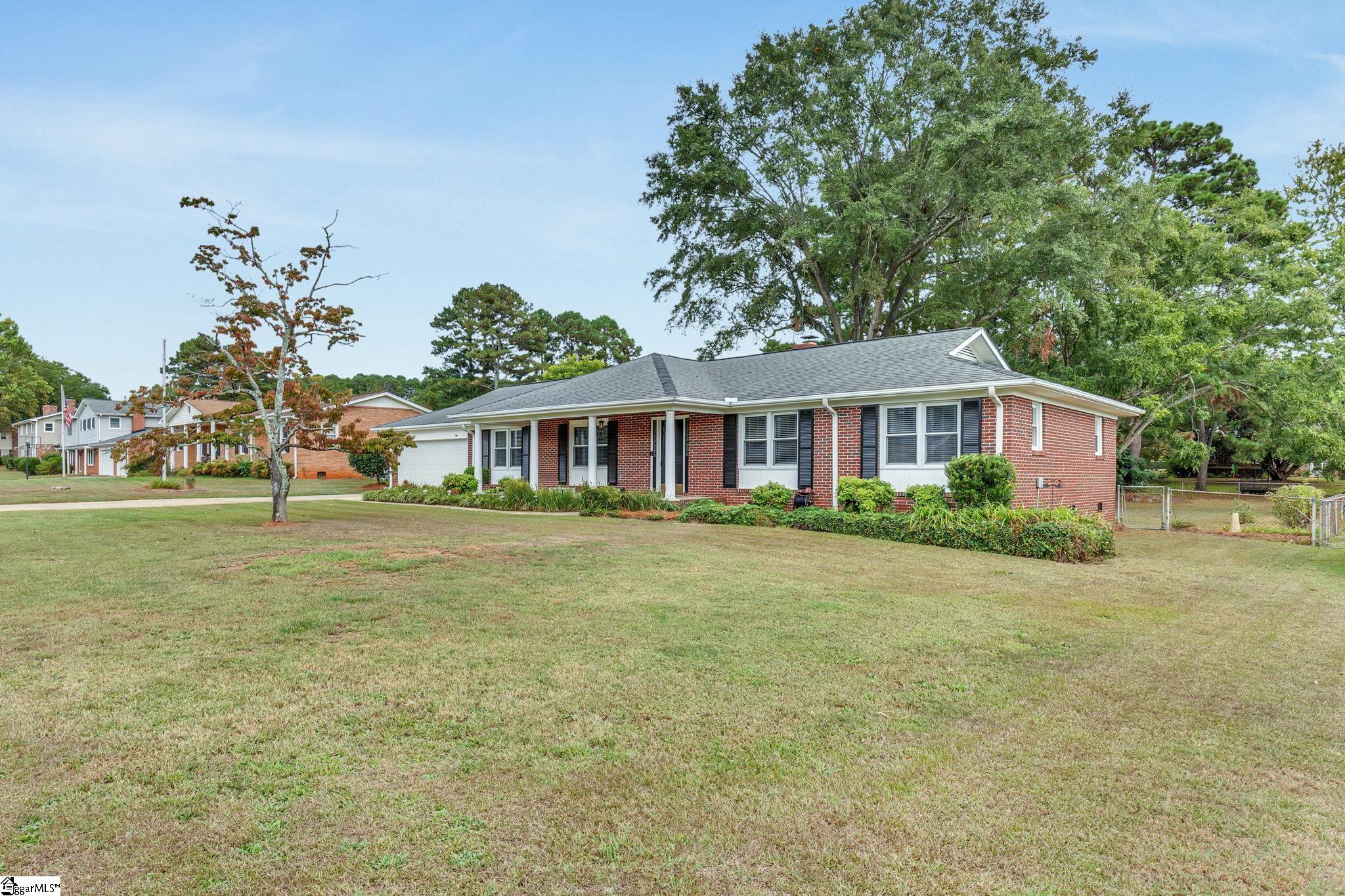309 Garrett Street Mauldin, SC 29662 - Photo 2 of 30