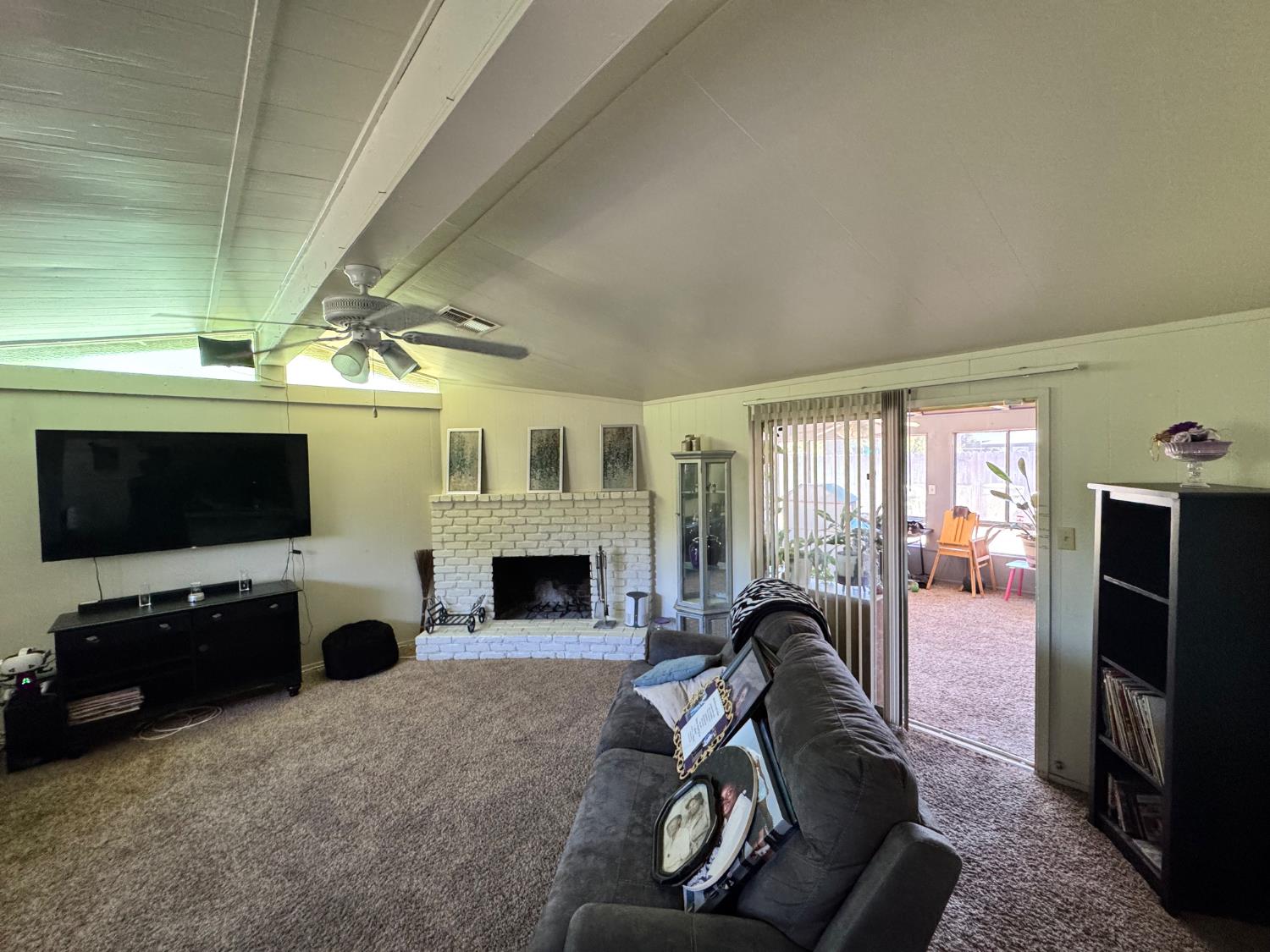 980 Sydney Lane Merced, CA 95341 - Photo 3 of 17