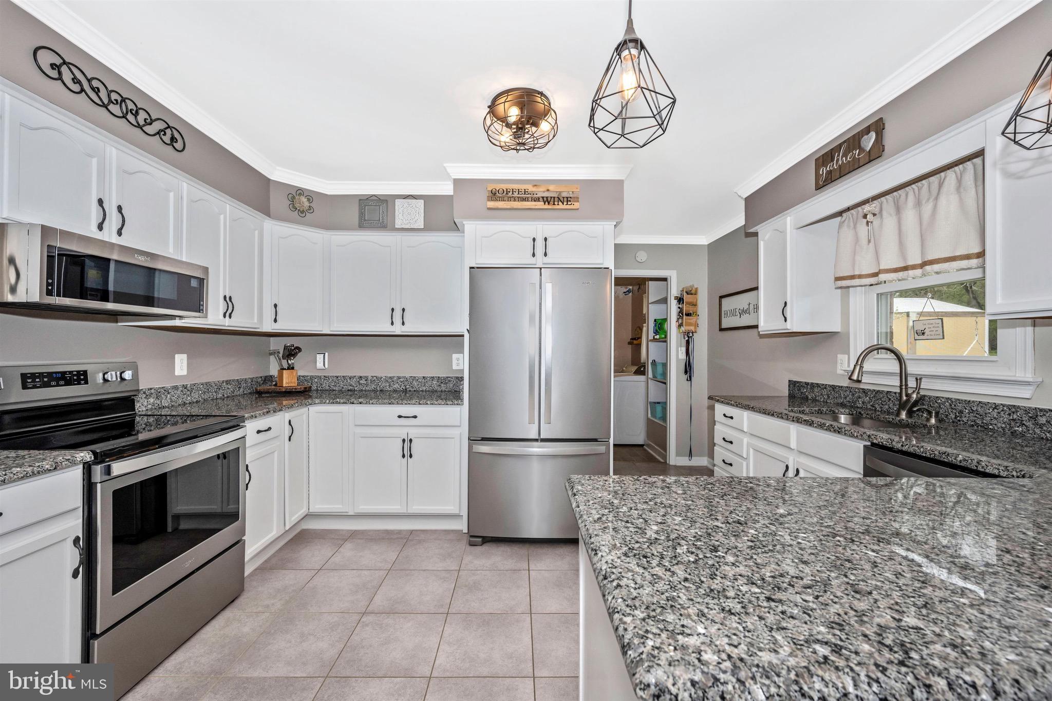 1023 St Michaels Road Mount Airy, MD 21771 - Photo 15 of 76 Updated Stainless Appliances