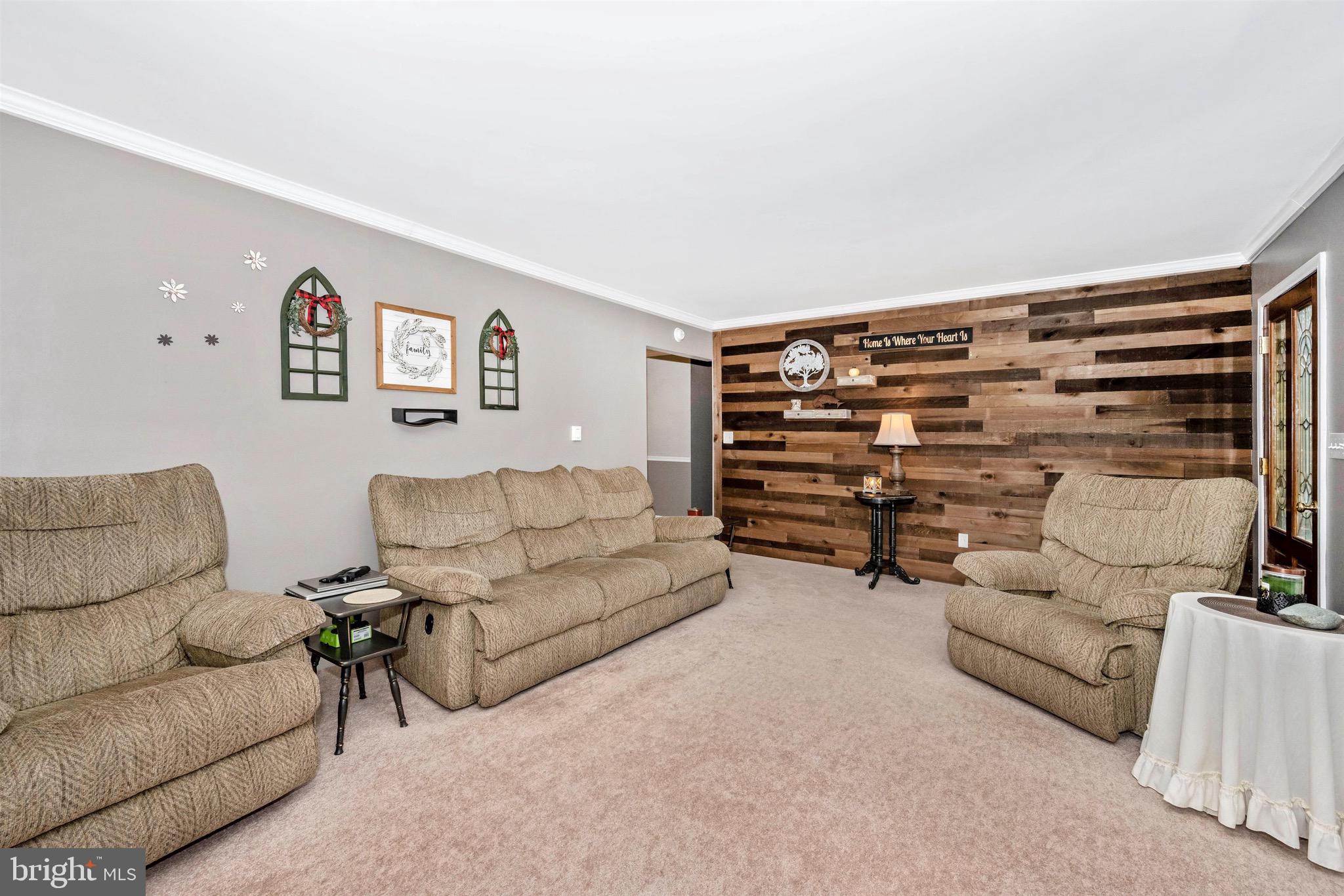 1023 St Michaels Road Mount Airy, MD 21771 - Photo 8 of 76 Cozy living room