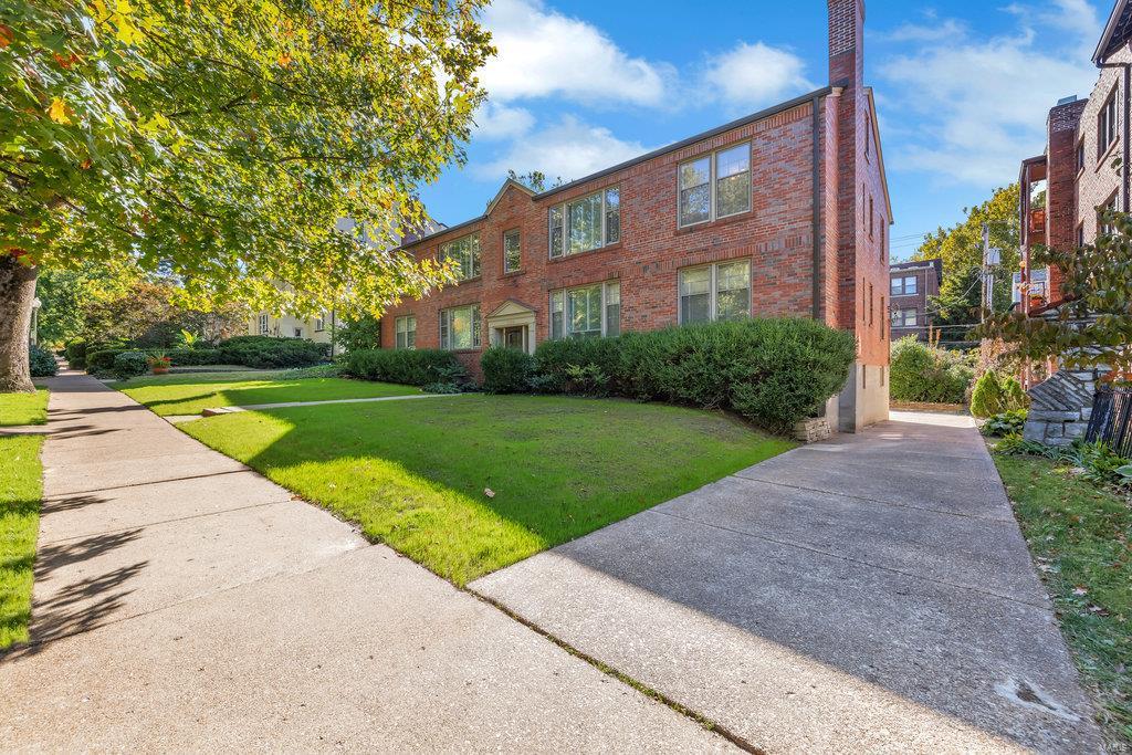 7520 Wydown Boulevard, Unit 2W Clayton, MO 63105 - Photo 23 of 29